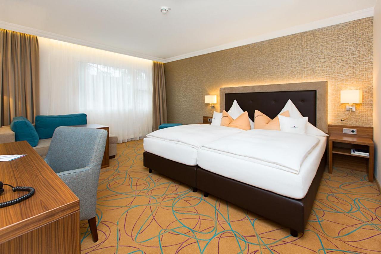 Hotel Akzent Restaurant Altdorfer Hof 4*