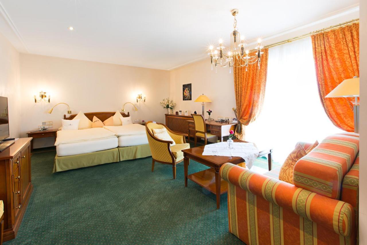 Hotel Akzent Restaurant Altdorfer Hof 4*