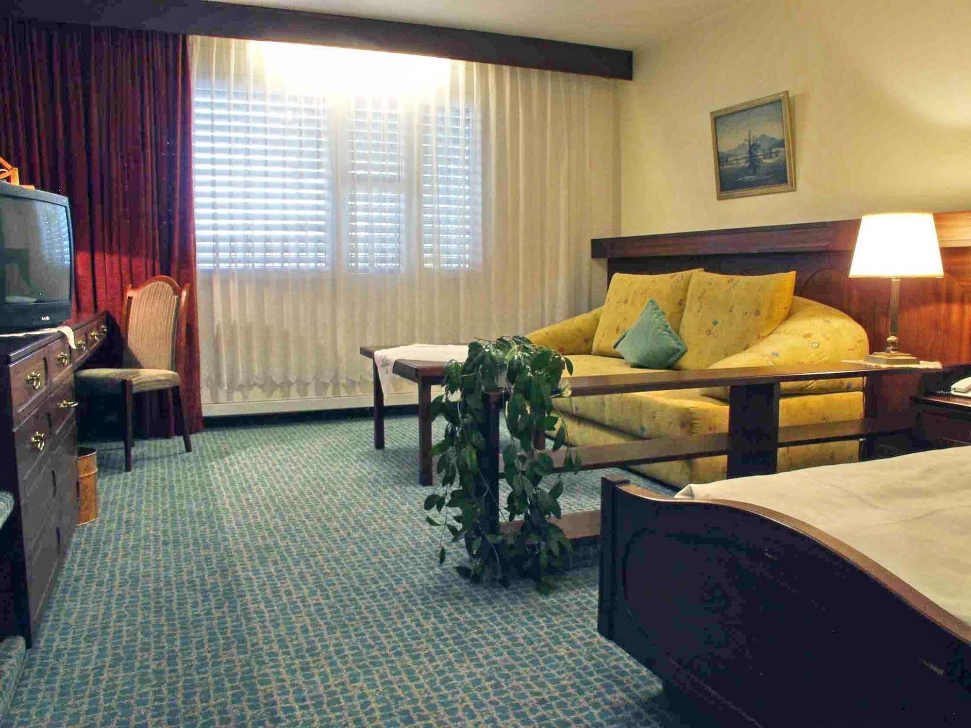 Akzent Restaurant Altdorfer Hof Hotel